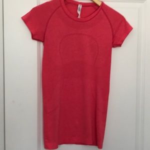 Lululemon swiftly tee
